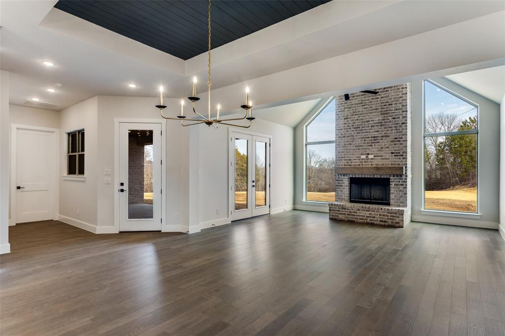 521 Aermotor Loop Weatherford, TX 76085 - Photo 9 of 36 Open Concept Living