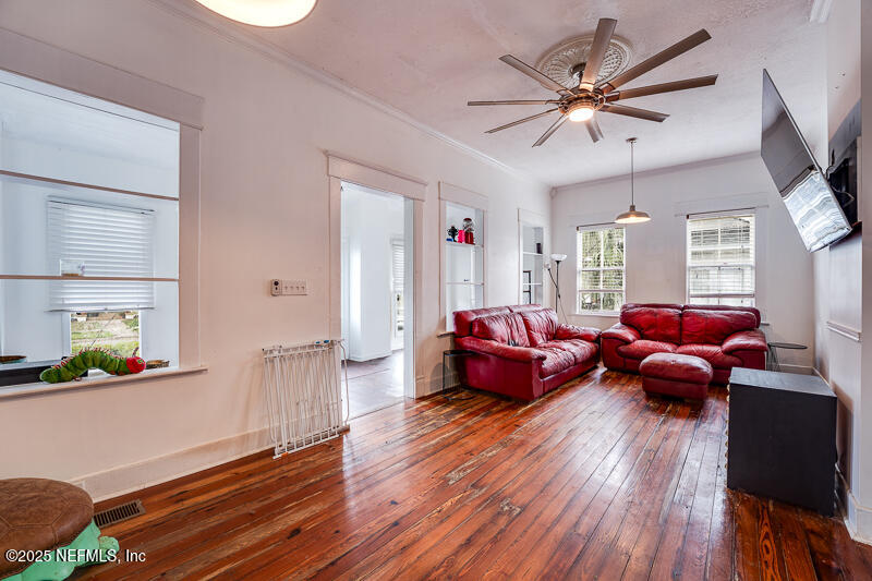 3675 Valencia Road Jacksonville, FL 32205 - Photo 11 of 41 20250507 3675 Valencia Rd011SMALL
