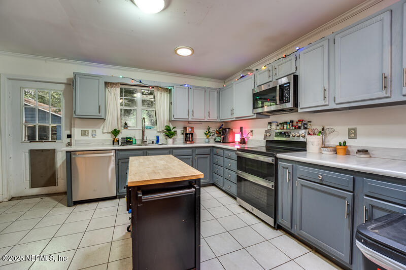 3675 Valencia Road Jacksonville, FL 32205 - Photo 19 of 41 20250507 3675 Valencia Rd019SMALL