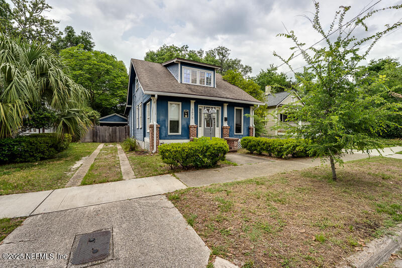 3675 Valencia Road Jacksonville, FL 32205 - Photo 4 of 41 20250507 3675 Valencia Rd004SMALL
