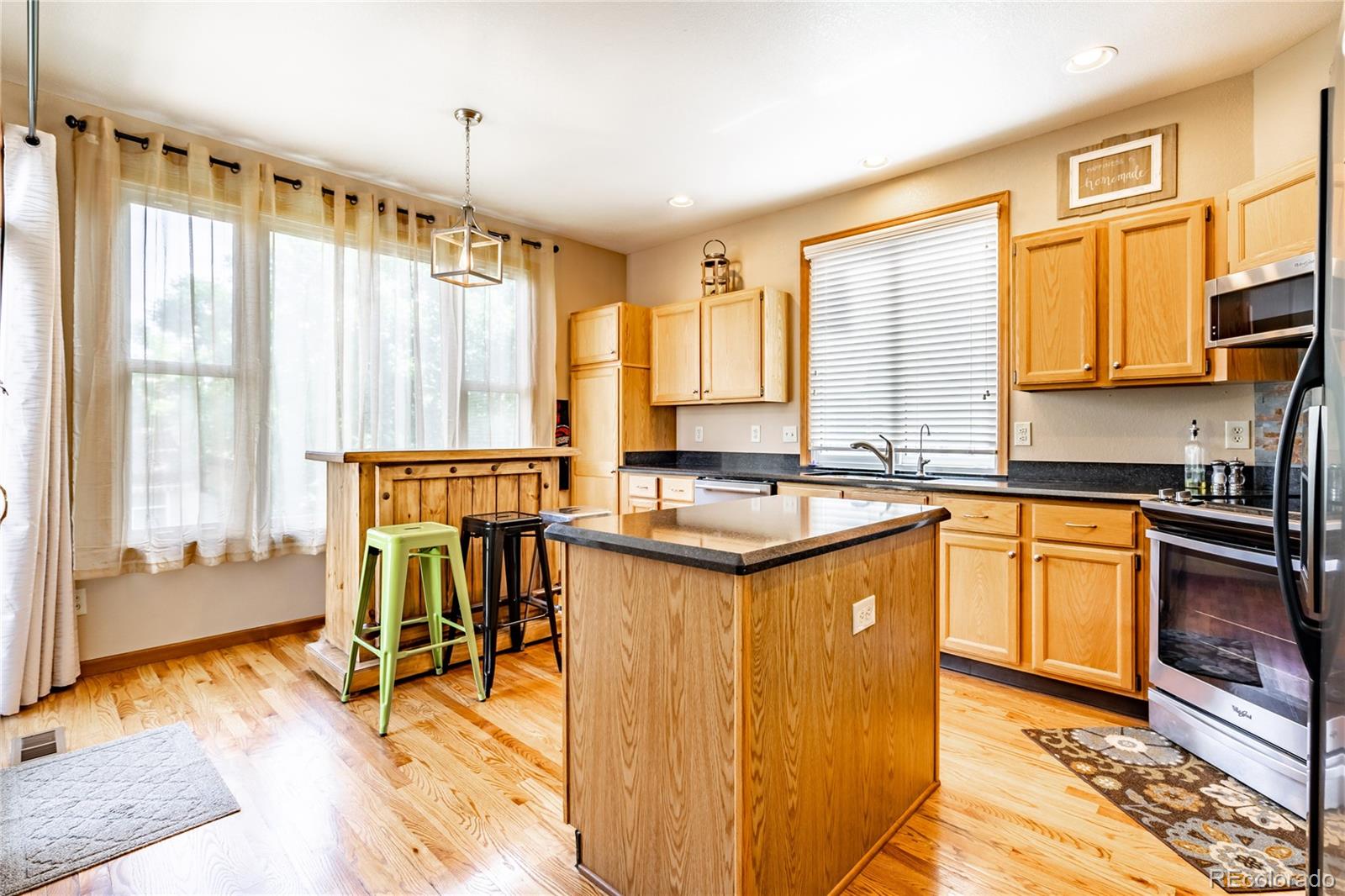 9174 Sugarstone Circle Highlands Ranch, CO 80130 - Photo 11 of 35