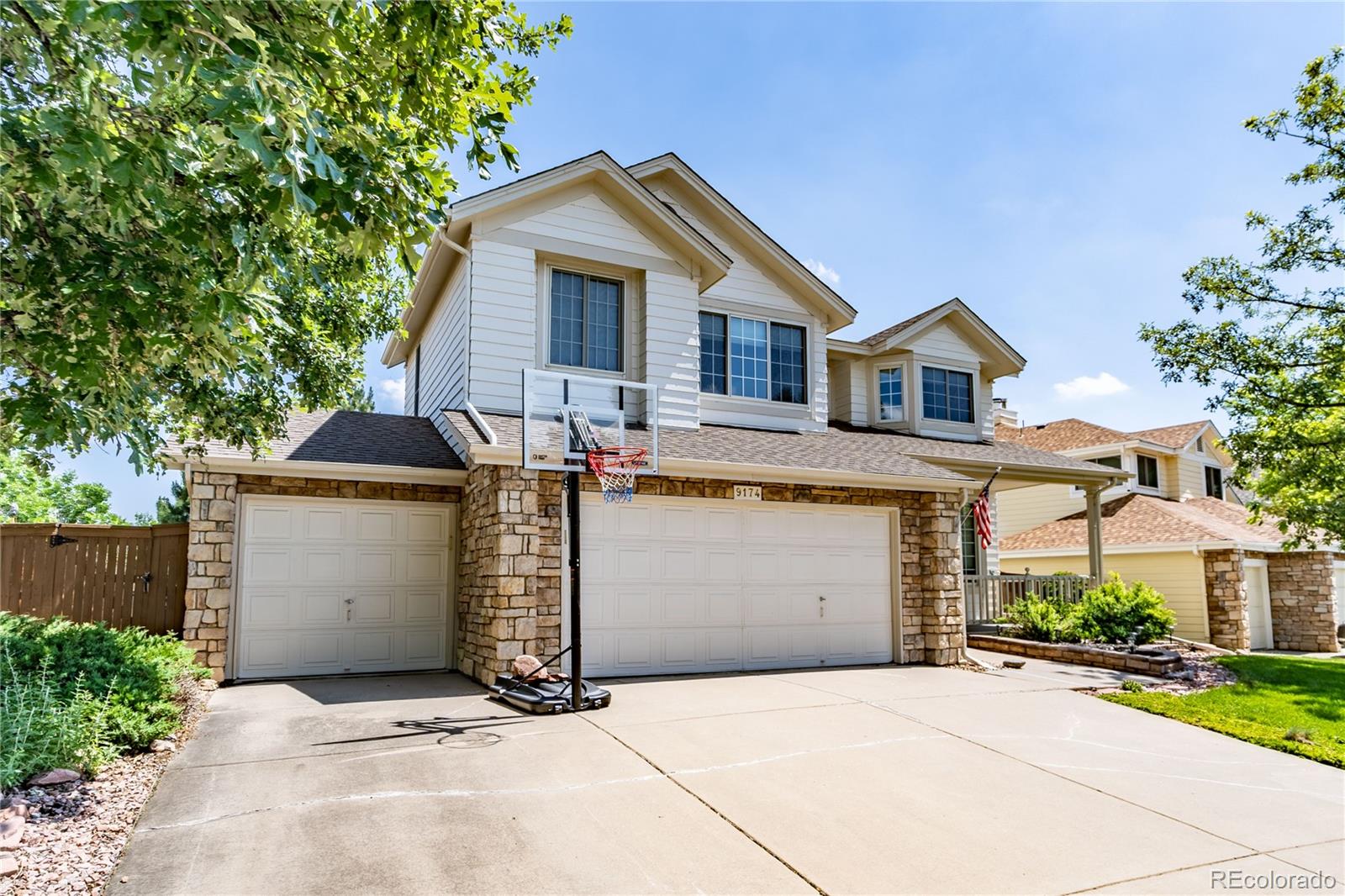 9174 Sugarstone Circle Highlands Ranch, CO 80130 - Photo 2 of 35