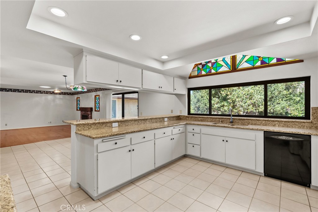 2425 Duval Road Camarillo, CA 93012 - Photo 11 of 45