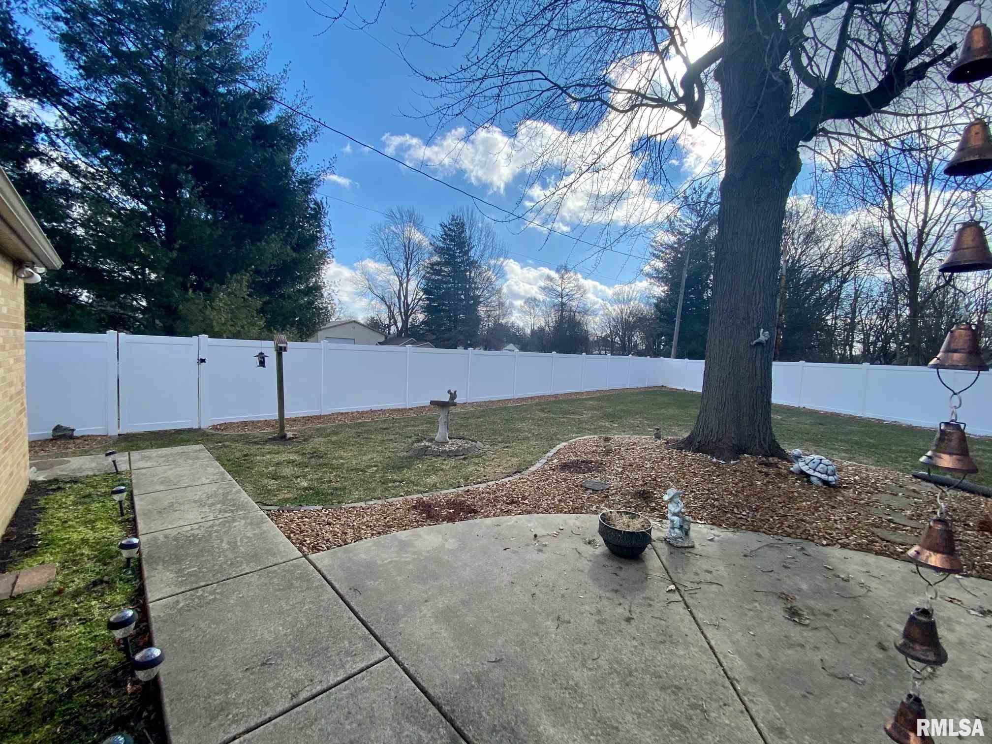 66 Rosaria Road Springfield, IL 62702 - Photo 32 of 34