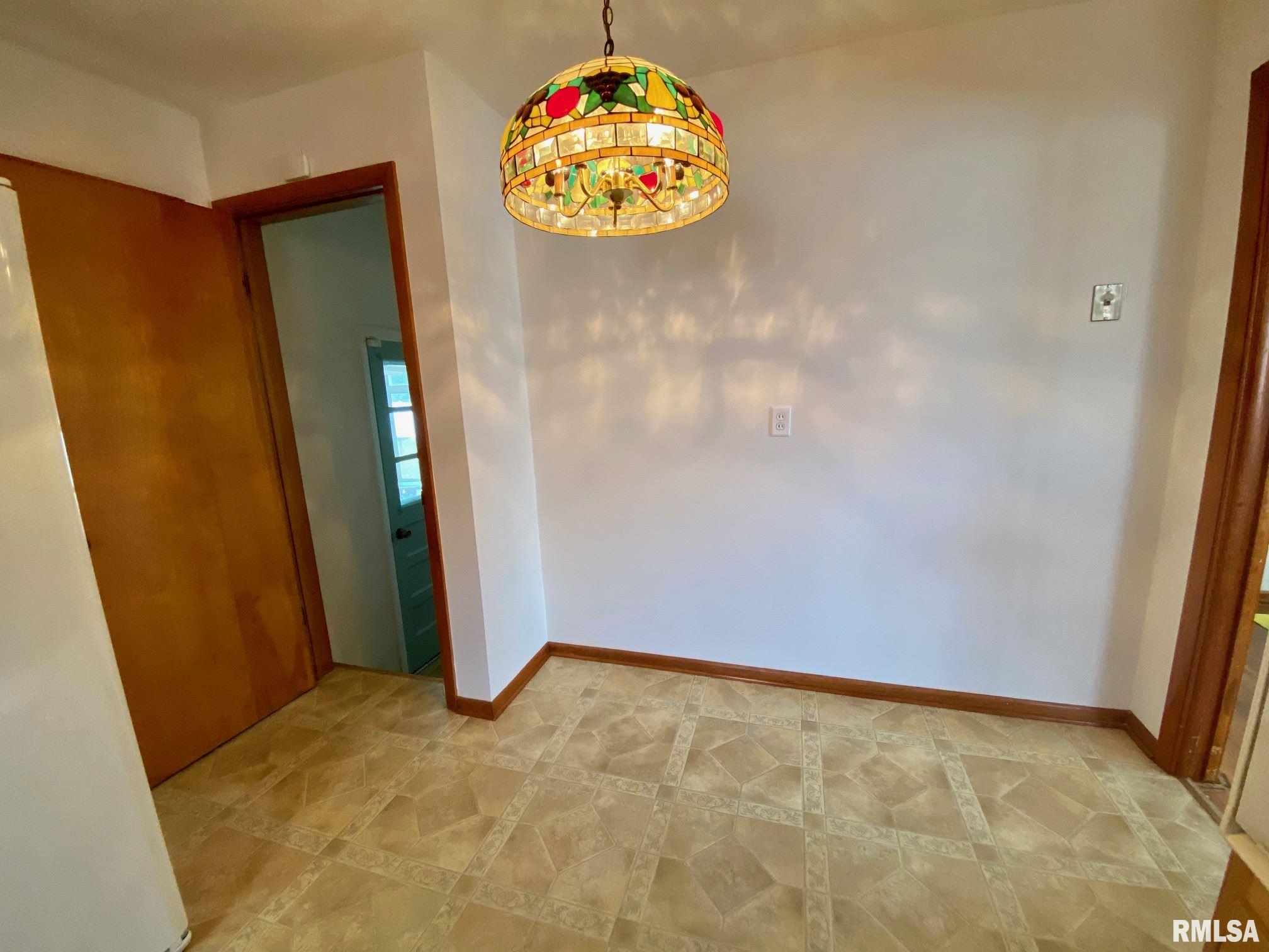 66 Rosaria Road Springfield, IL 62702 - Photo 6 of 34