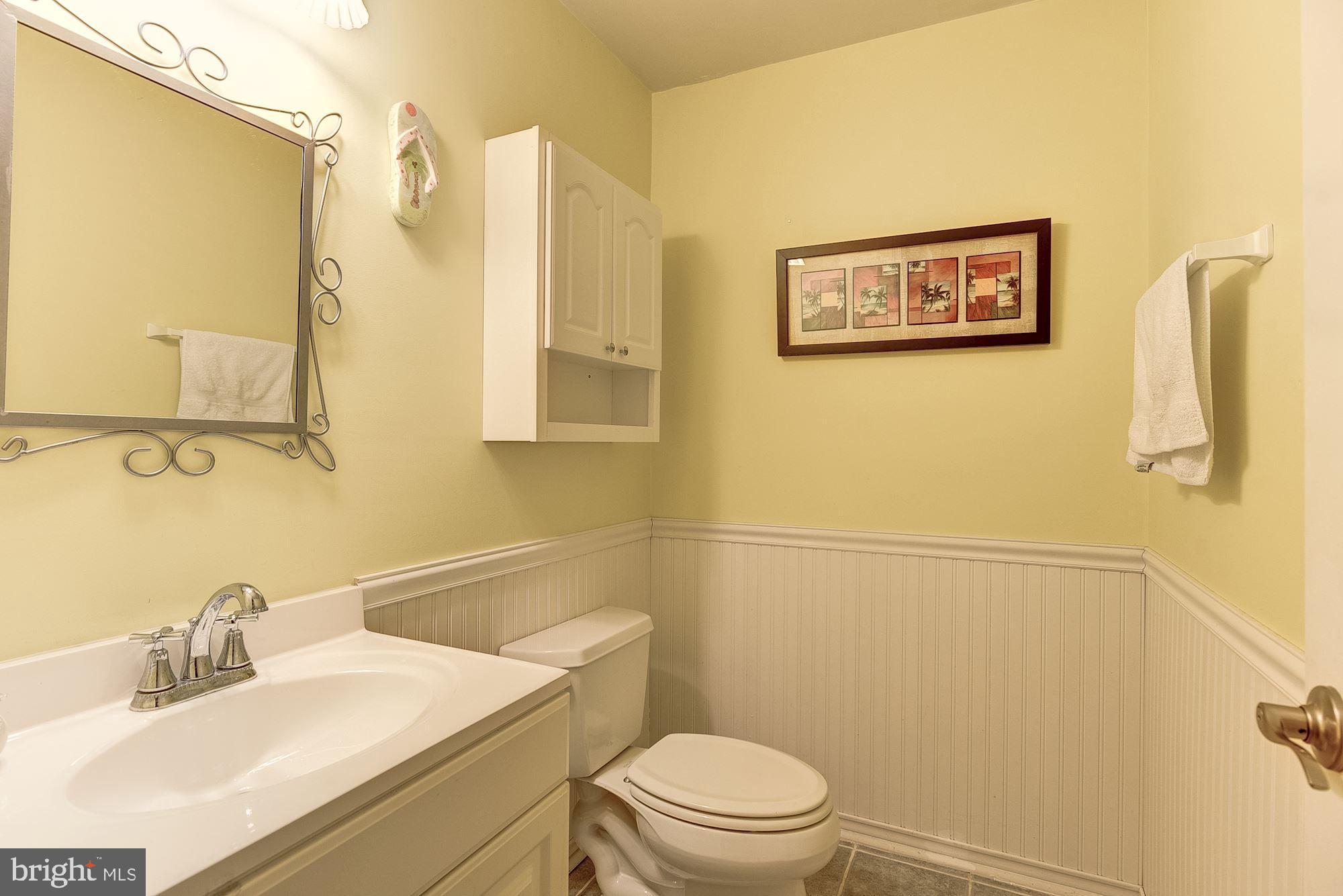 5041 Columbia Road Columbia, MD 21044 - Photo 37 of 48 Powder Room