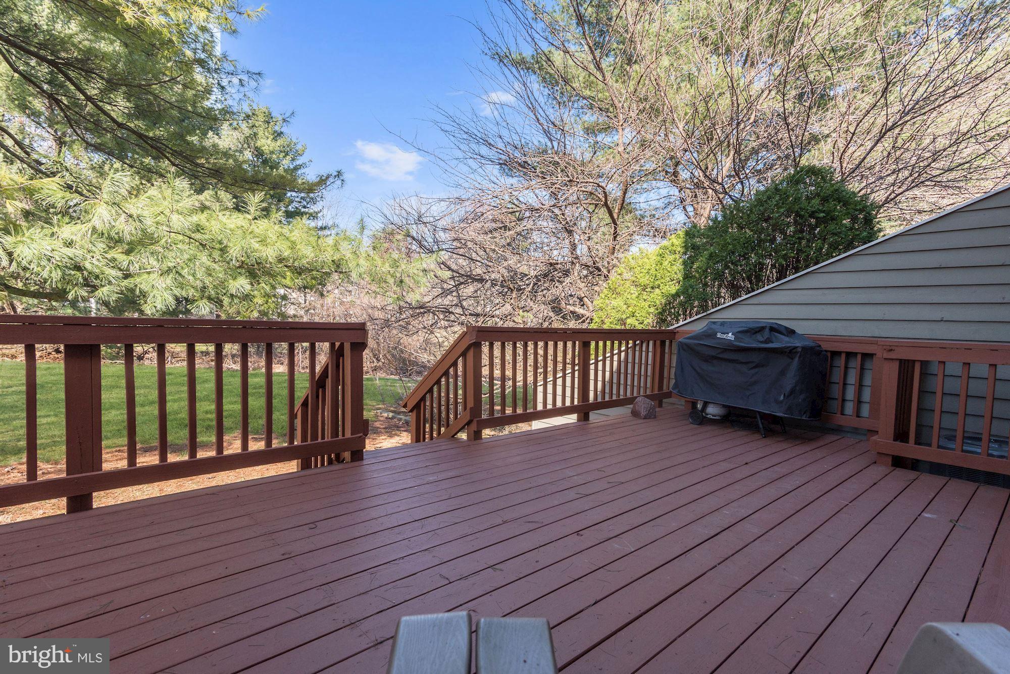 5041 Columbia Road Columbia, MD 21044 - Photo 7 of 48 Deck