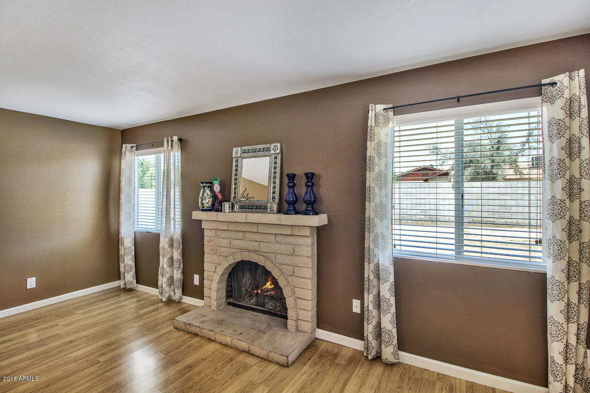 4830 West Phelps Road Glendale, AZ 85306 - Photo 10 of 28 4830-W-Phelps-Rd-19