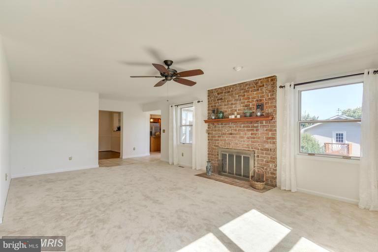 1029 St Michaels Road Mount Airy, MD 21771 - Photo 18 of 30 Family Room