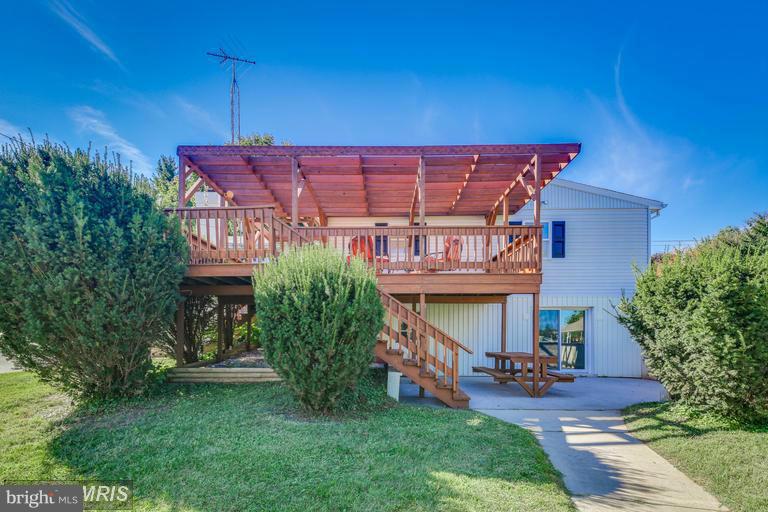 1029 St Michaels Road Mount Airy, MD 21771 - Photo 25 of 30 Deck