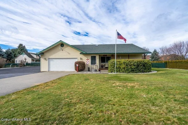$845,000 | 5687 North 15th Street, Dalton Gardens, ID 83815