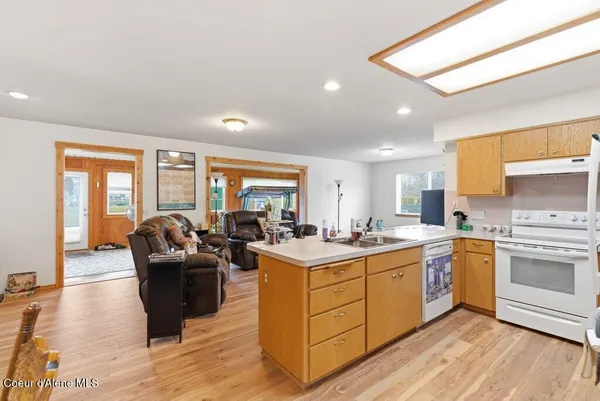 $845,000 | 5687 North 15th Street, Dalton Gardens, ID 83815