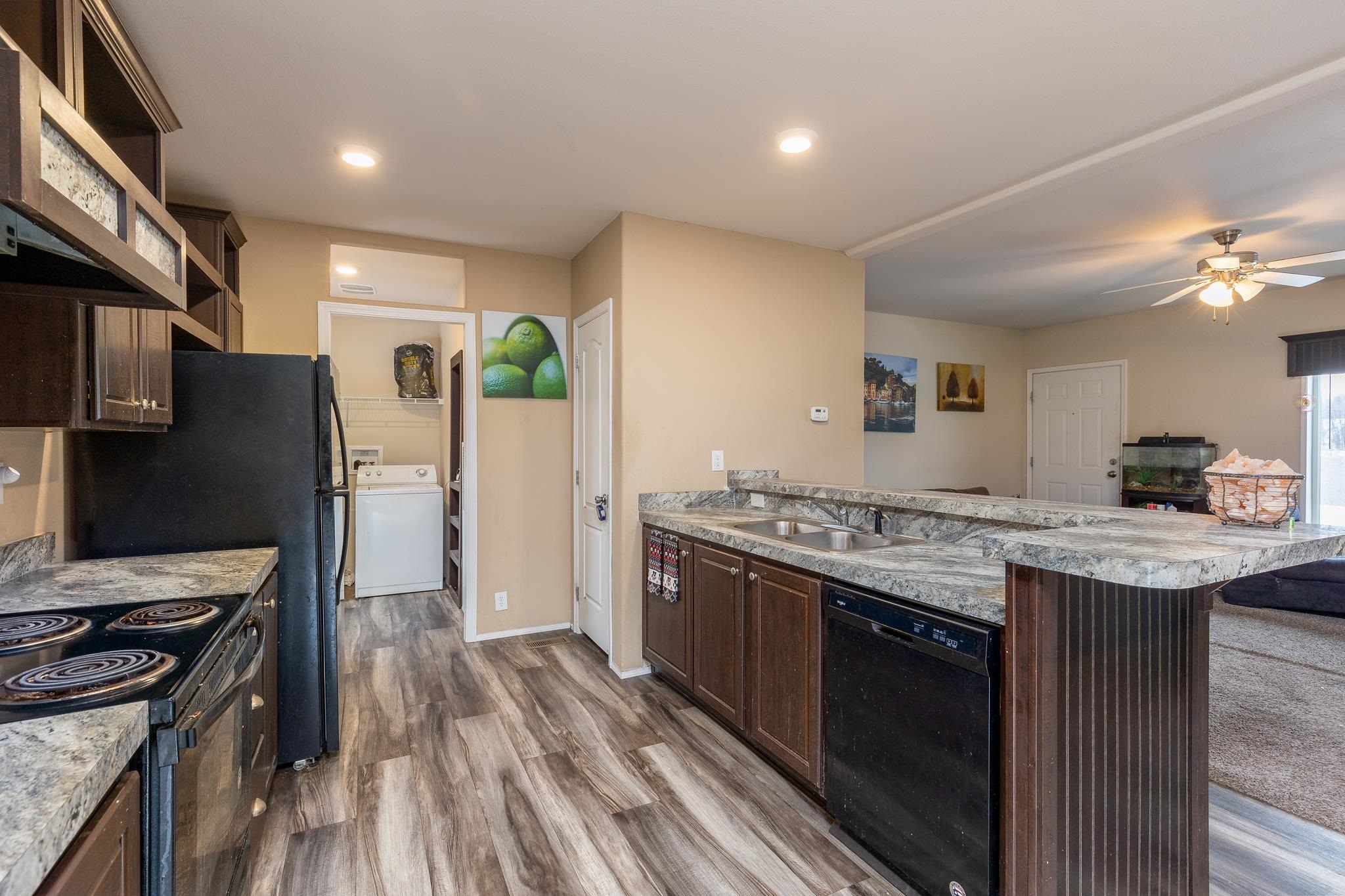 2629 East Center Road Mead, WA 99021 - Photo 12 of 32