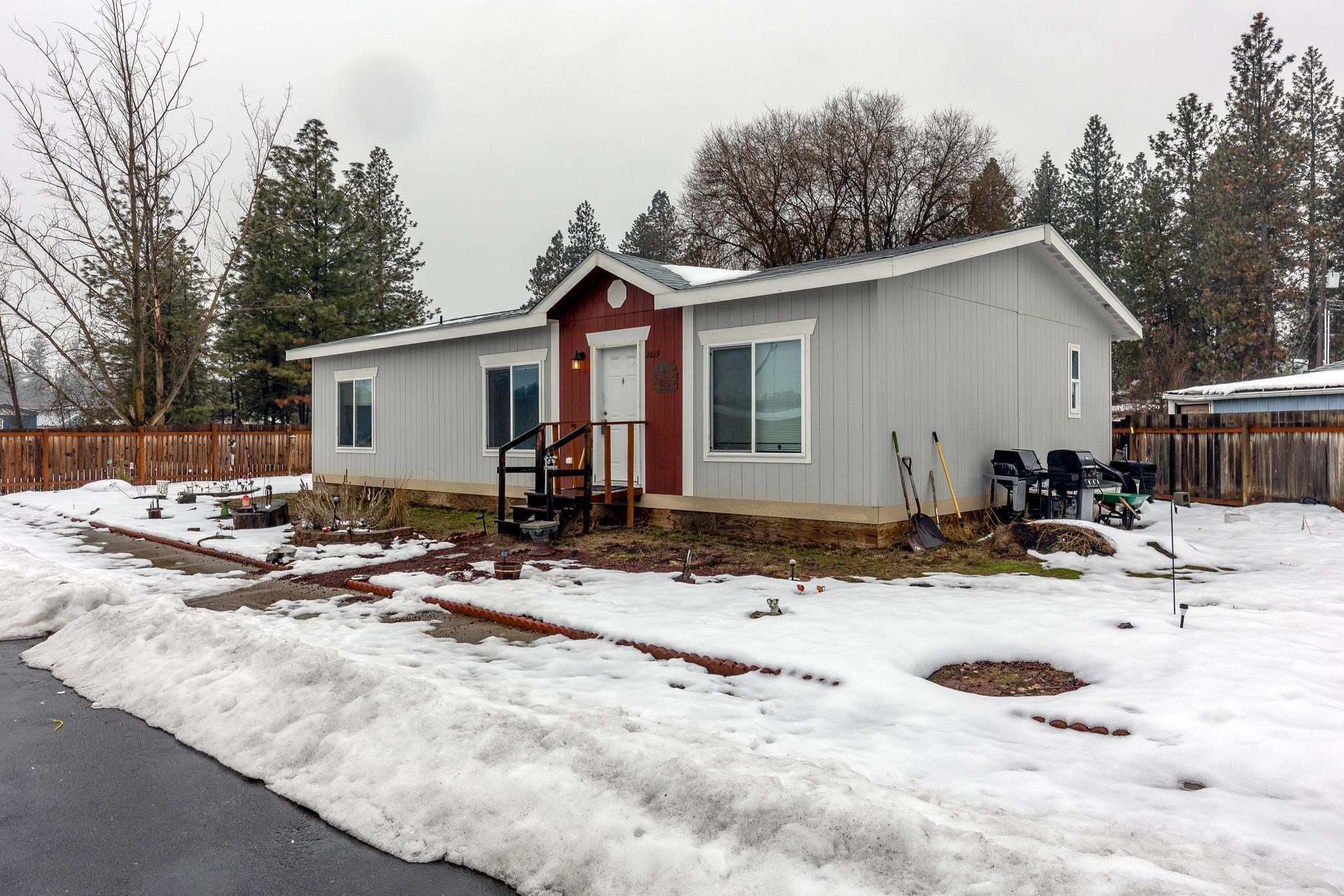 2629 East Center Road Mead, WA 99021 - Photo 3 of 32