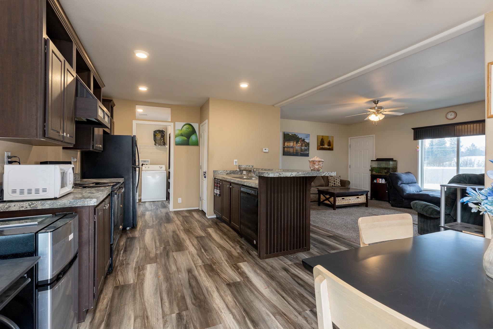 2629 East Center Road Mead, WA 99021 - Photo 10 of 32