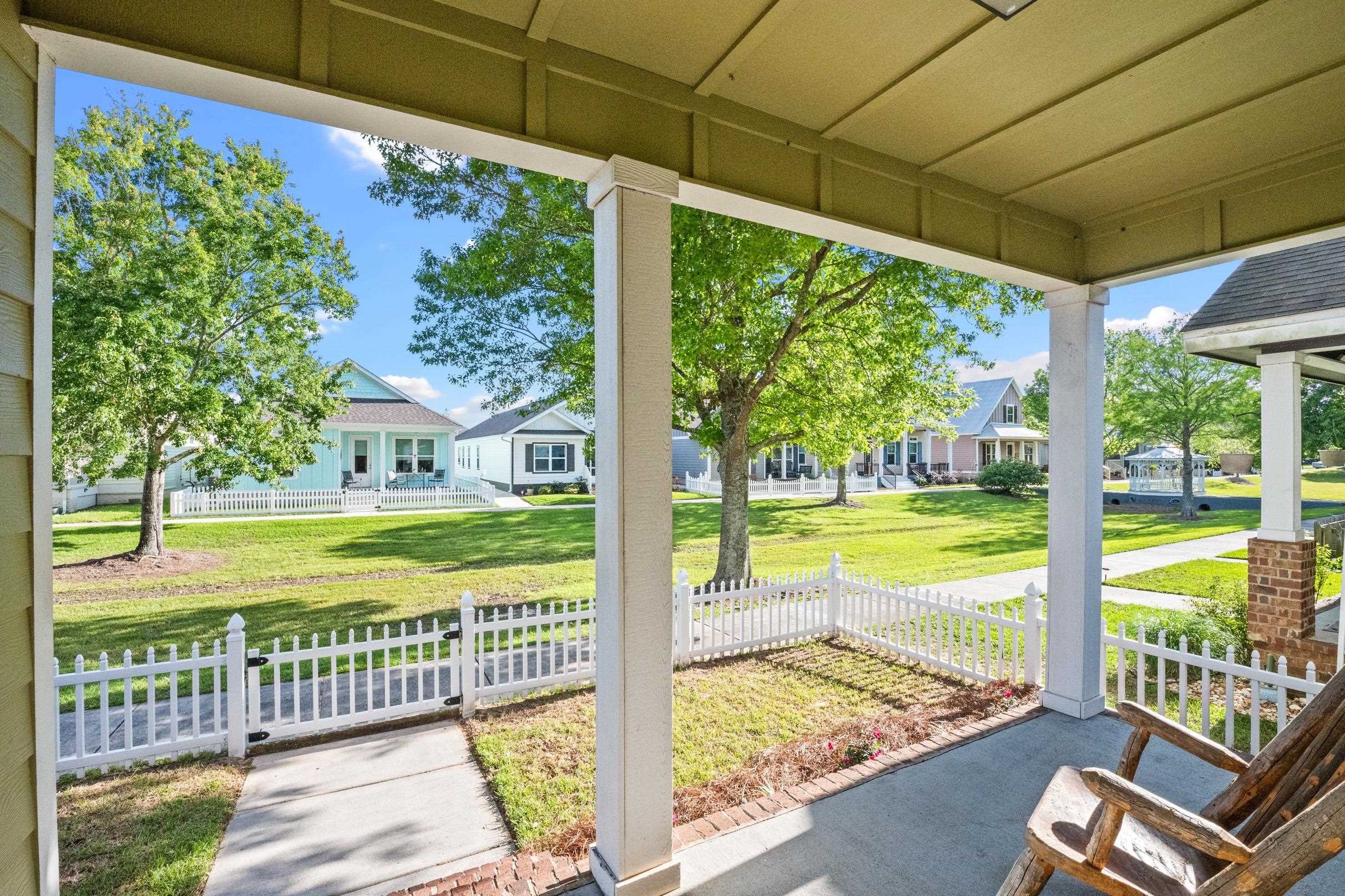 1236 Lavender Lane Foley, AL 36535 - Photo 6 of 36 Patio