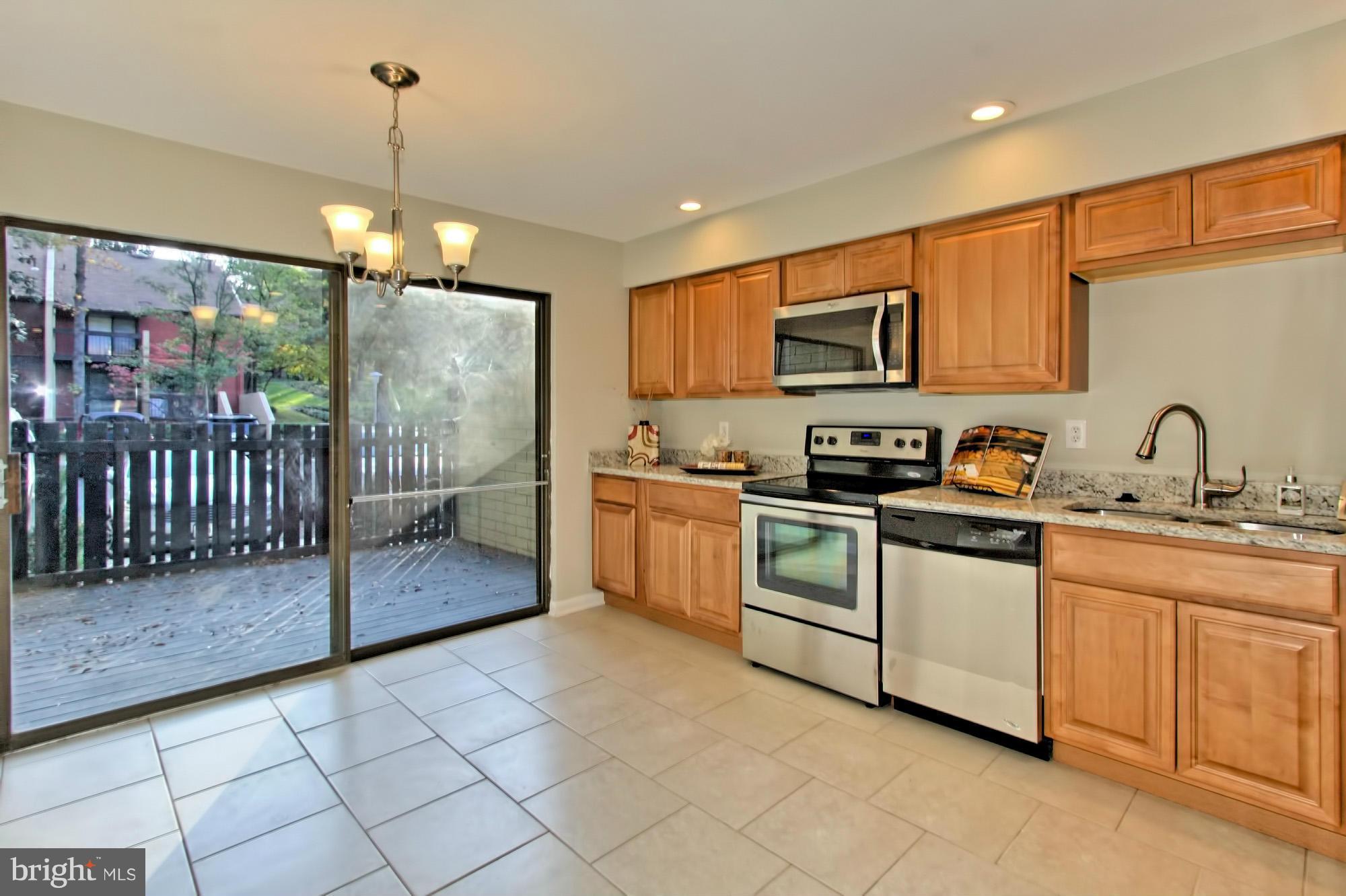 11177 Saffold Way Reston, VA 20190 - Photo 11 of 30 Kitchen