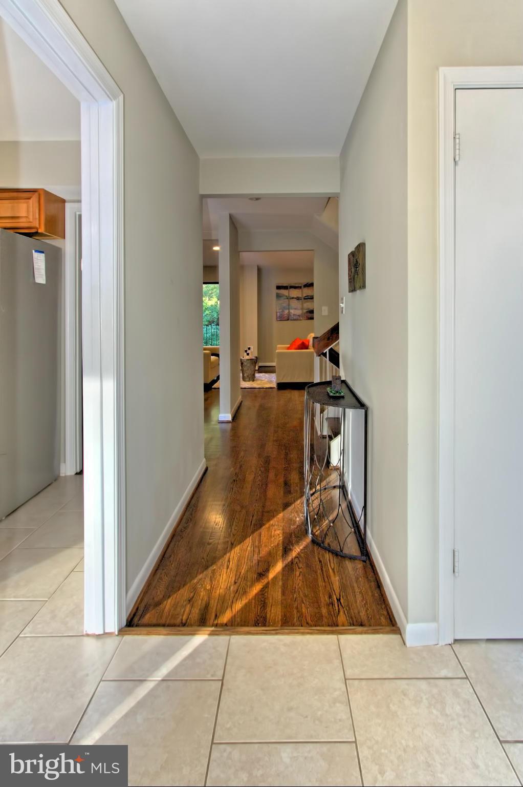 11177 Saffold Way Reston, VA 20190 - Photo 3 of 30 Foyer