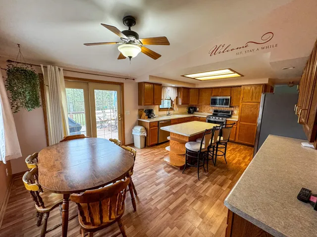 $447,000 | N9960 Meadowlark Lane, Crivitz, WI 54114