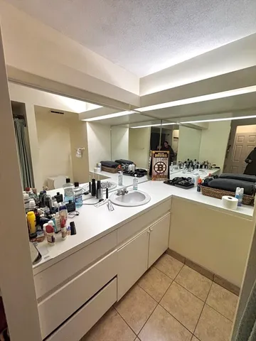 $2,100 | 1010 Middle Street, Unit 1, Weymouth, MA 02188