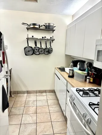$2,100 | 1010 Middle Street, Unit 1, Weymouth, MA 02188