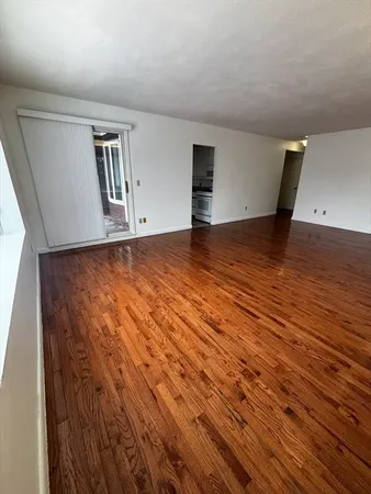 $2,100 | 1010 Middle Street, Unit 1, Weymouth, MA 02188