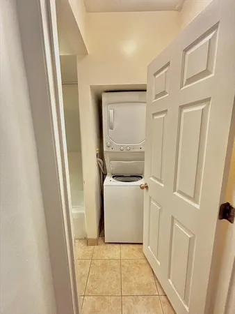 $2,100 | 1010 Middle Street, Unit 1, Weymouth, MA 02188