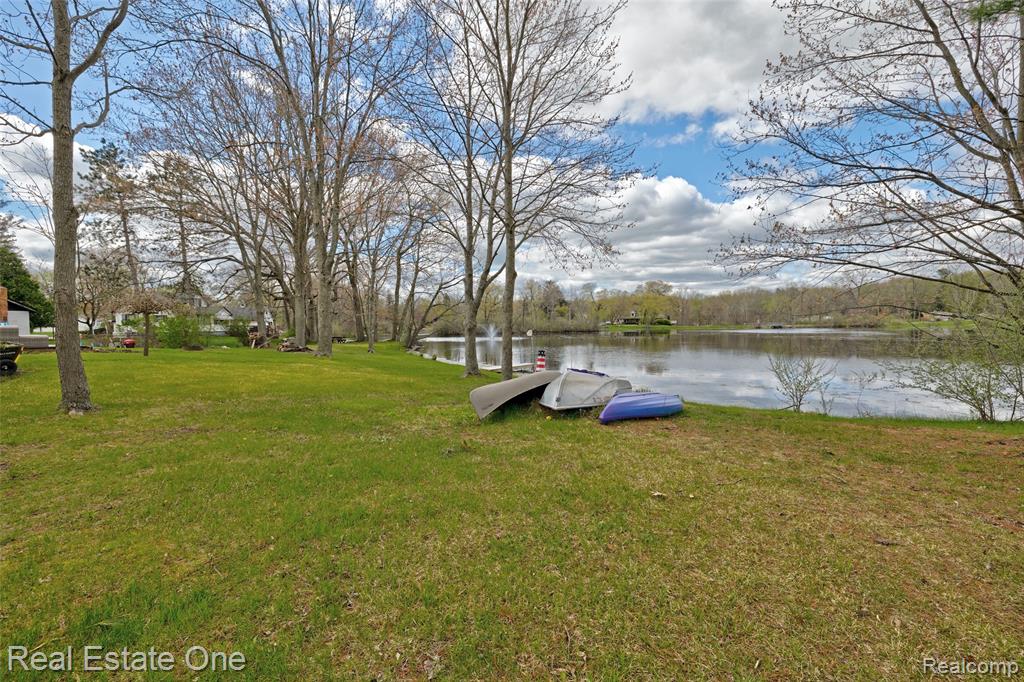 327 Coats Road Lake Orion, MI 48362 - Photo 58 of 62 Gallery Image 58