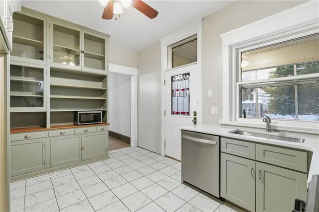 $594,000 | 3516 Charlotte Street, Kansas City, MO 64109