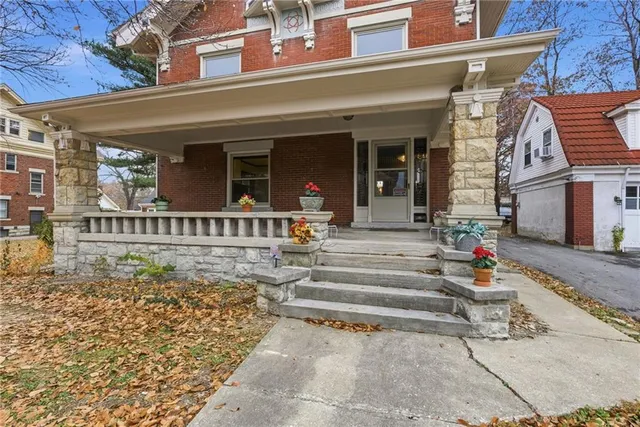 $594,000 | 3516 Charlotte Street, Kansas City, MO 64109