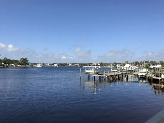 $49,000 | 410 Southeast Ave A, Carrabelle, FL 32322