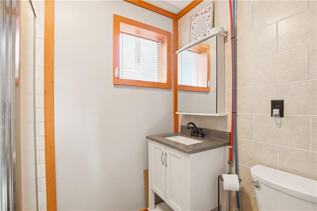 2711 Lakeview Road Confluence, PA 15424 - Photo 18 of 43