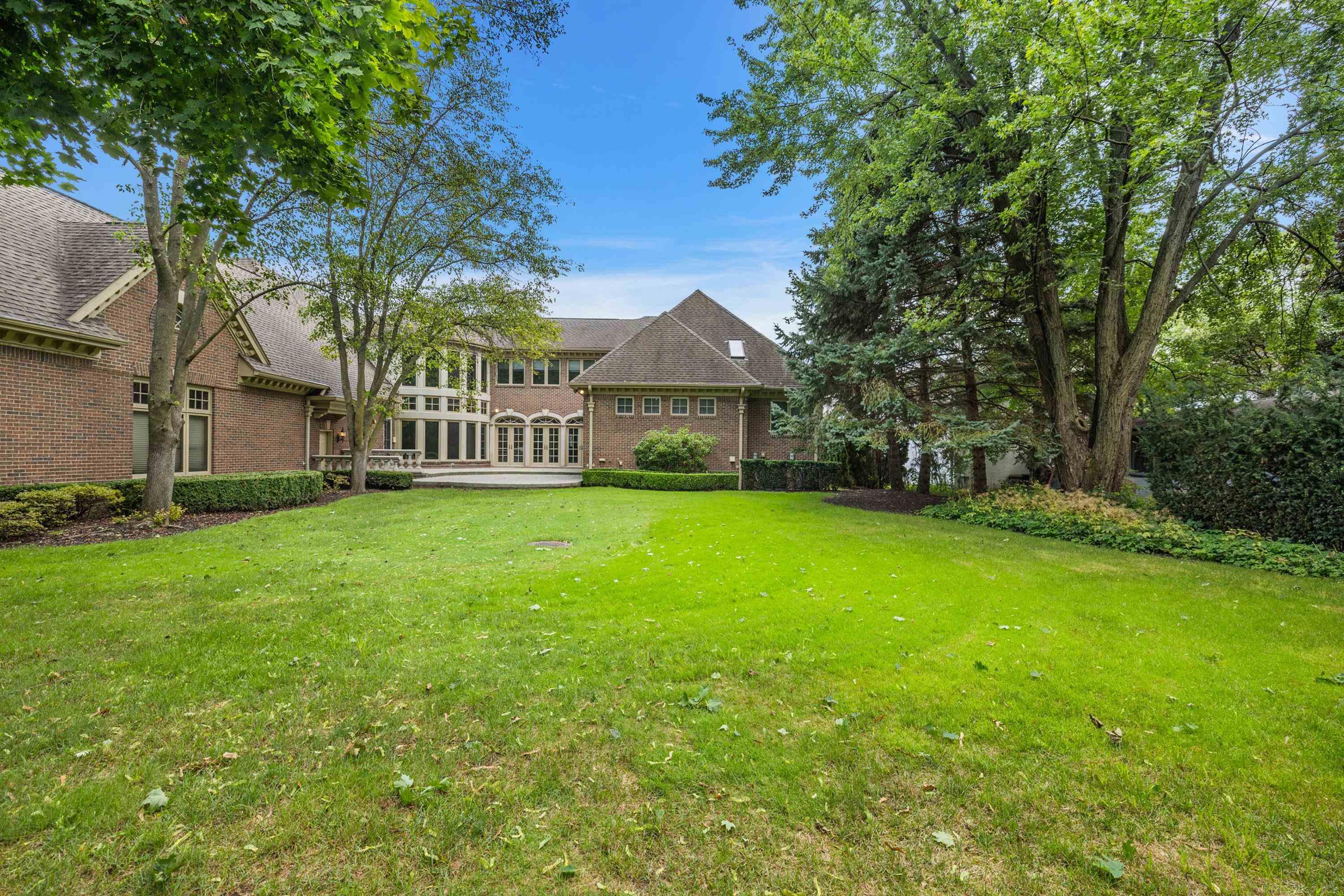 555 Lake Shore Road Grosse Pointe, MI 48236 - Photo 80 of 94 50164218-DB4C7E8B-FD19-4C46-89CF-7177BC73811D.JPG
