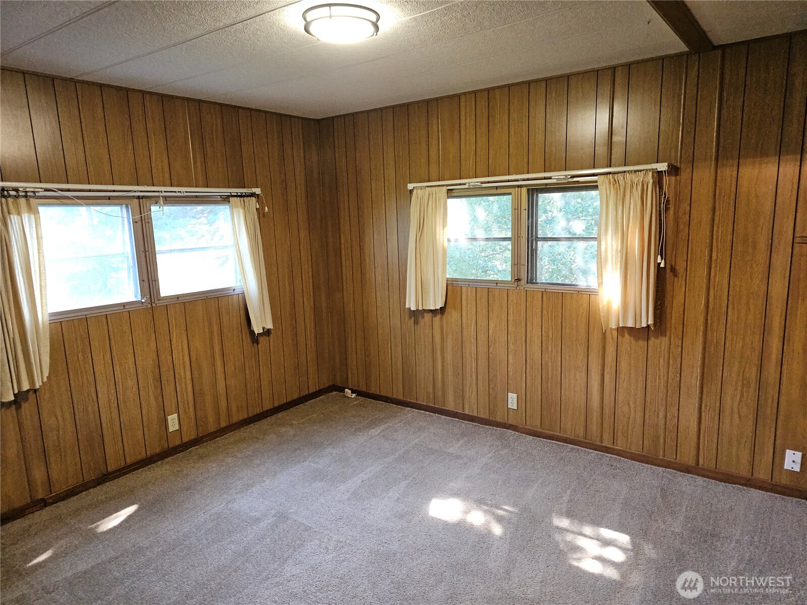4720 West Davis Road Bremerton, WA 98312 - Photo 12 of 13 Gallery Image 12