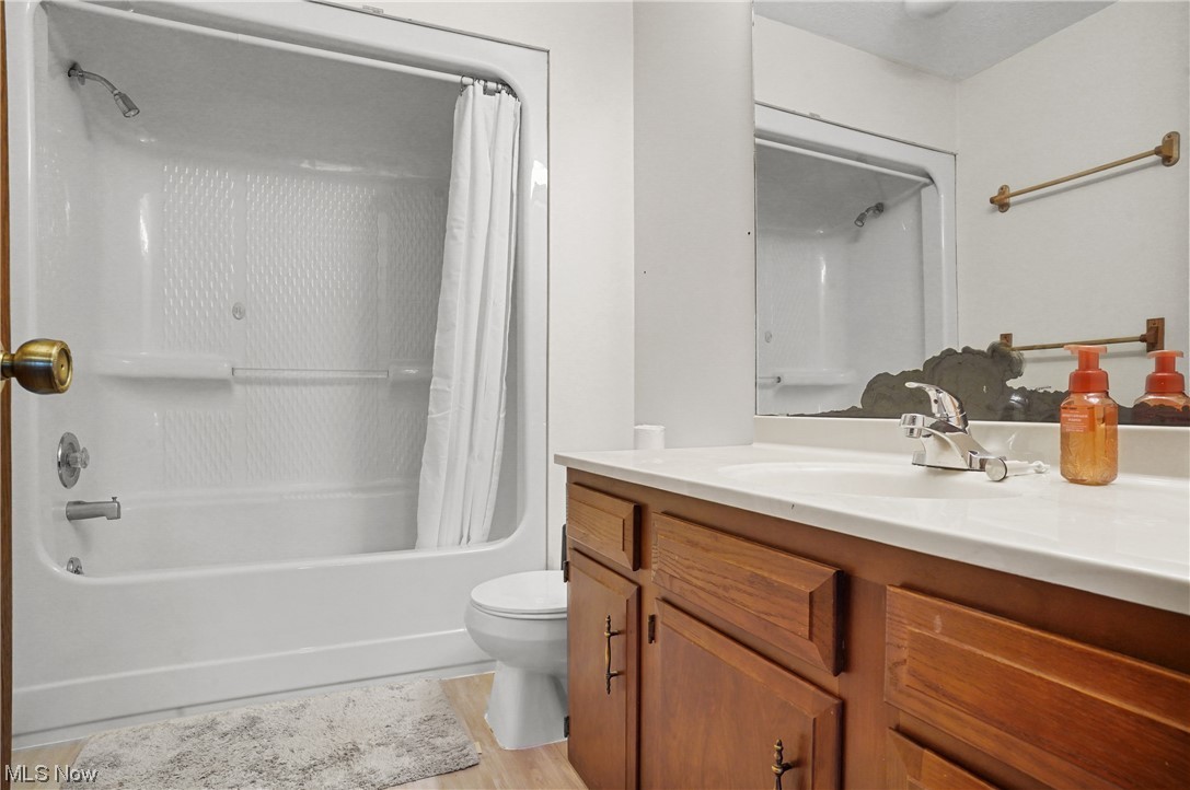 2765 Fixler Road Medina, OH 44256 - Photo 23 of 33 Full bathroom in in-law suite