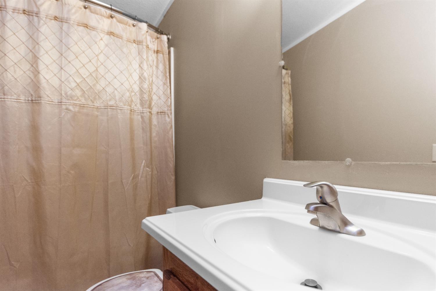12136 Fite Road Bethel, OH 45106 - Photo 19 of 39 Gallery Image 19