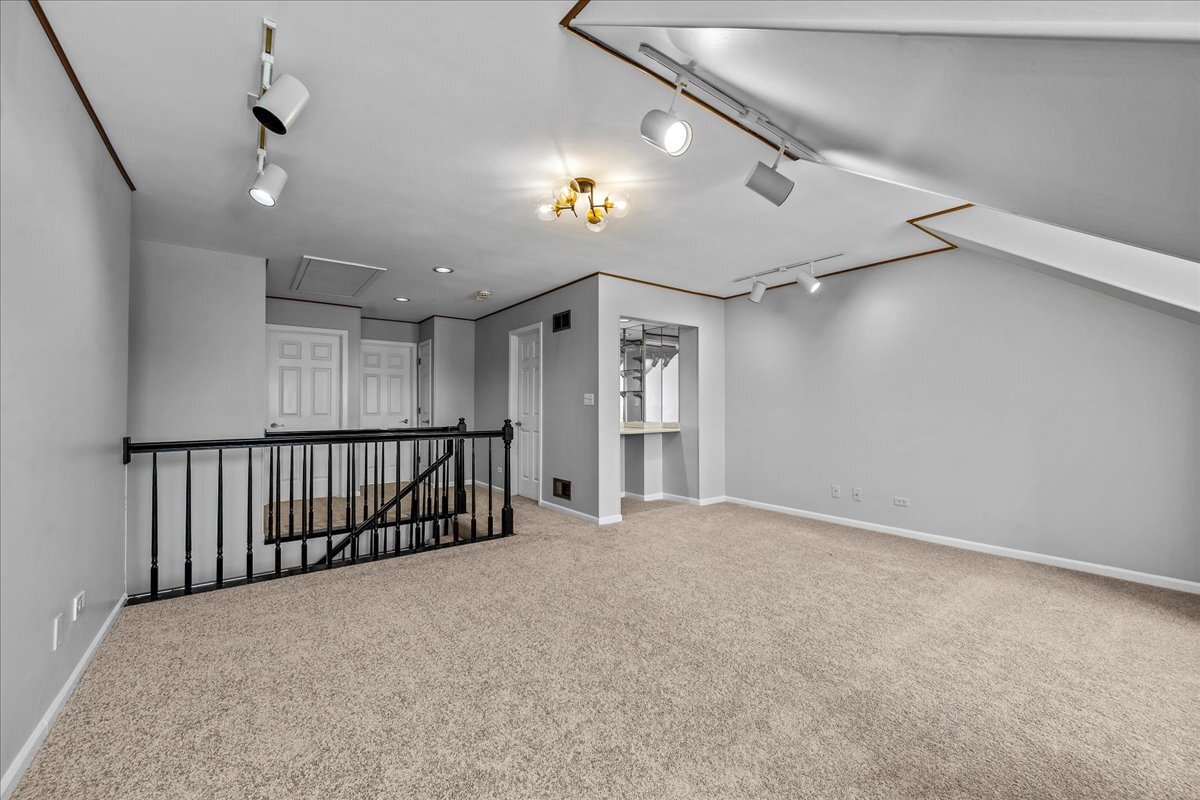 1709 Koehling Road Northbrook, IL 60062 - Photo 9 of 20