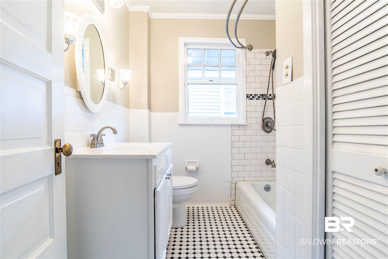 1701 Laurel Street Mobile, AL 36604 - Photo 12 of 18