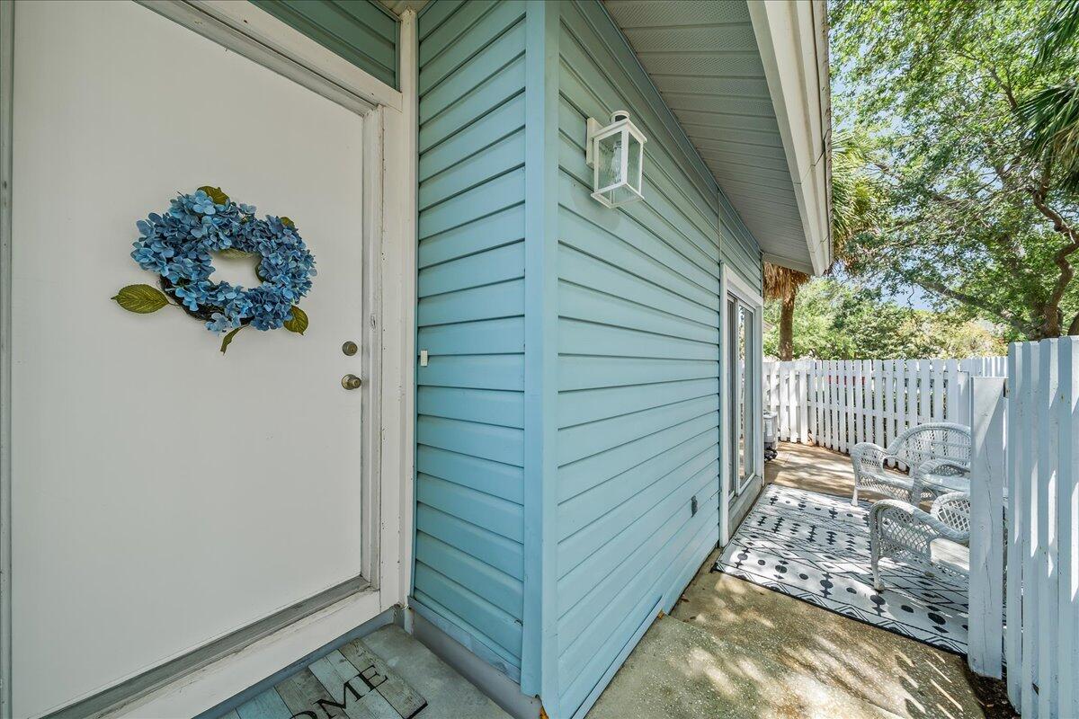 714 Players Court Melbourne, FL 32940 - Photo 3 of 23 a view of a pathway of a house