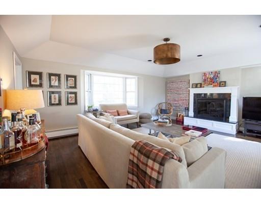 7 Woodfield Road Wellesley, MA 02482 - Photo 9 of 28