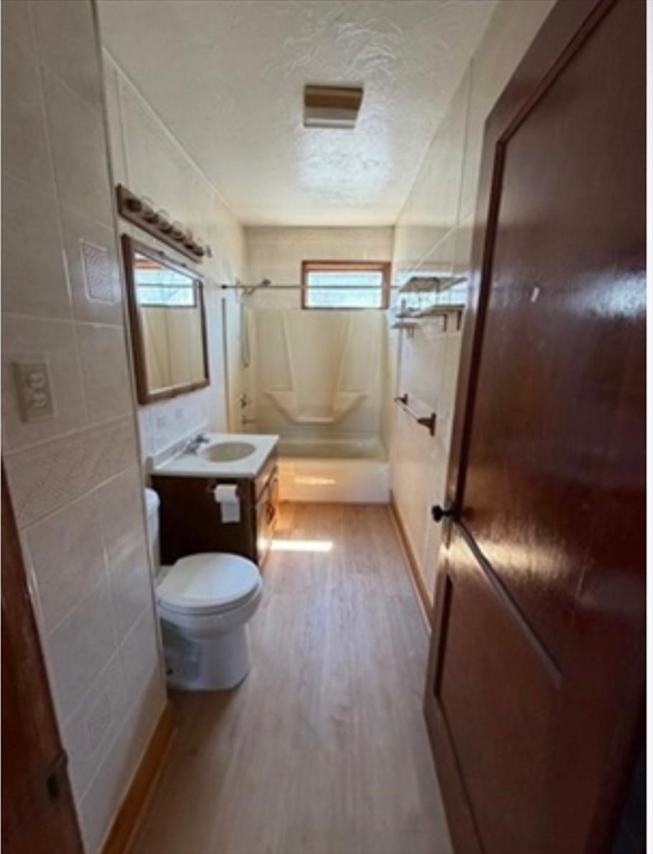 49 Perry Avenue, Unit 2 Worcester, MA 01610 - Photo 7 of 9 Gallery Image 7
