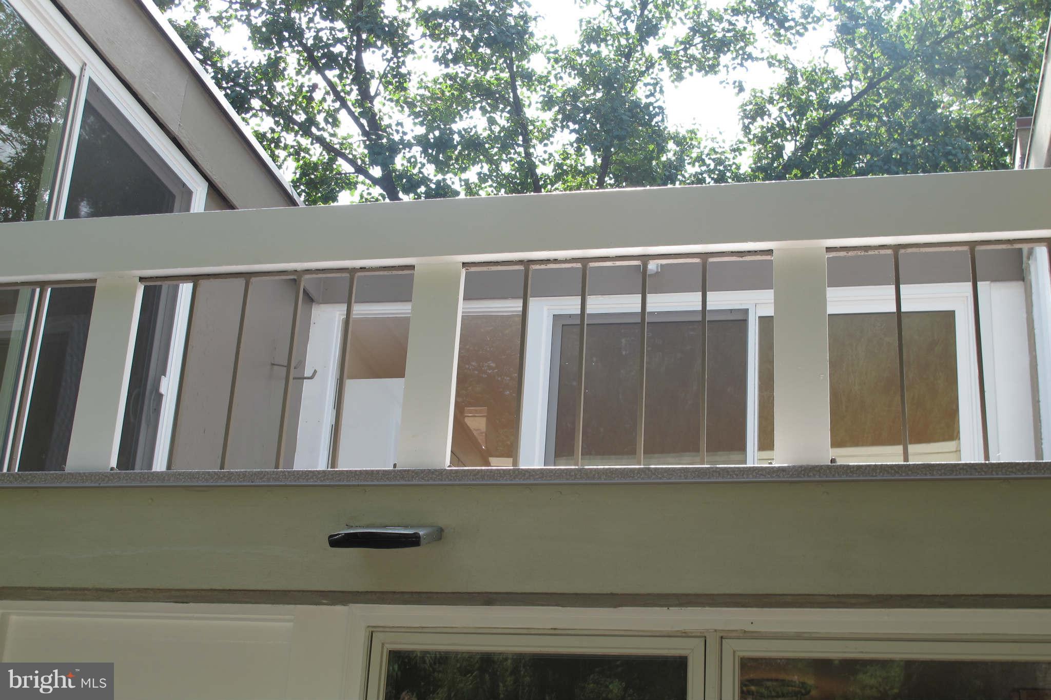 11527 Maple Ridge Road Reston, VA 20190 - Photo 14 of 23 Exterior (Rear)