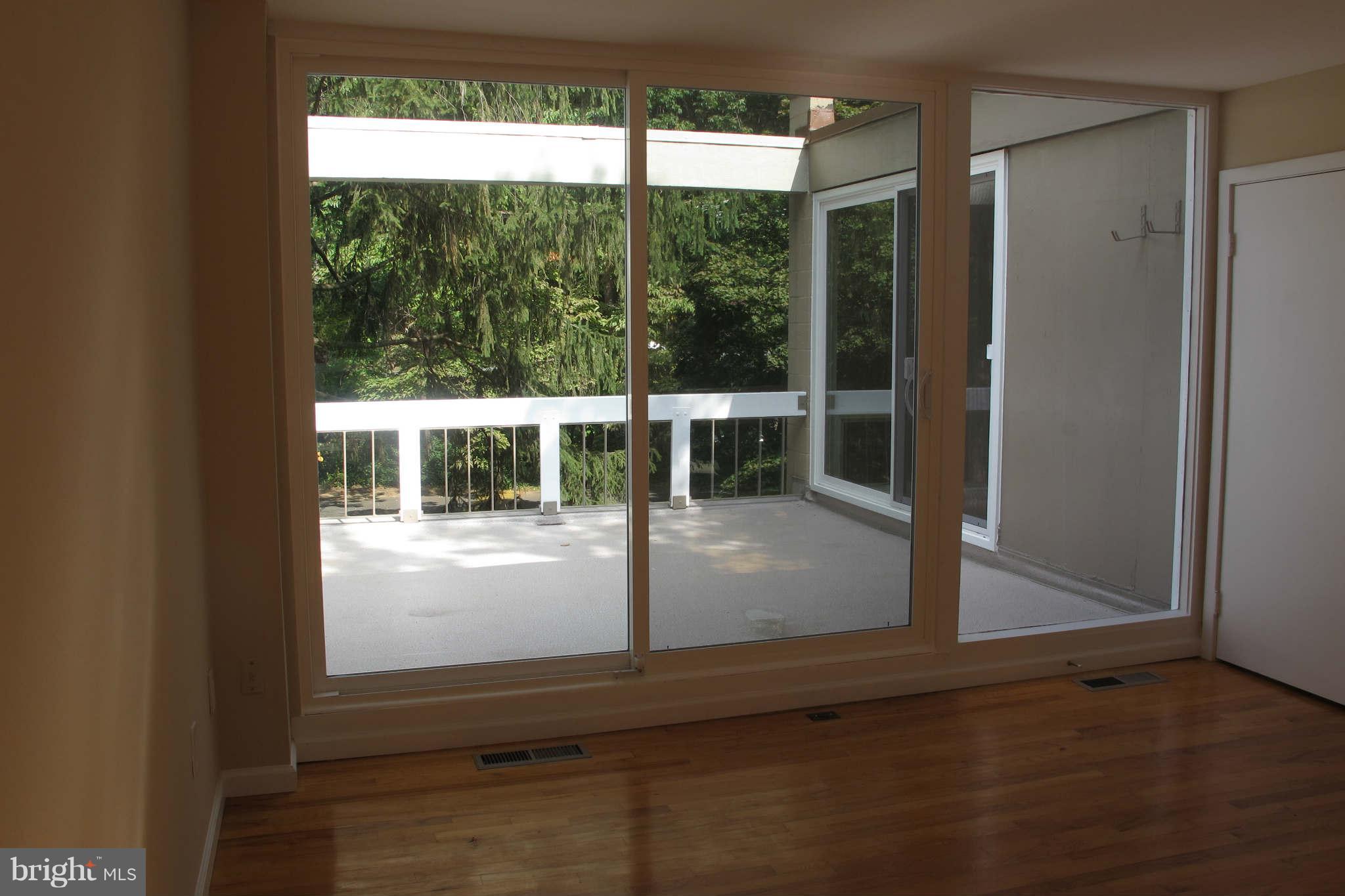 11527 Maple Ridge Road Reston, VA 20190 - Photo 3 of 23 Bedroom (Master)