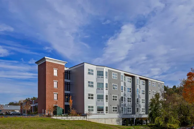 $3,380 | 195 Mechanic Street, Unit 206, Lebanon, NH 03766