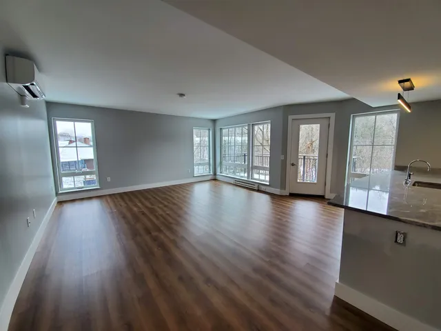 $3,380 | 195 Mechanic Street, Unit 206, Lebanon, NH 03766