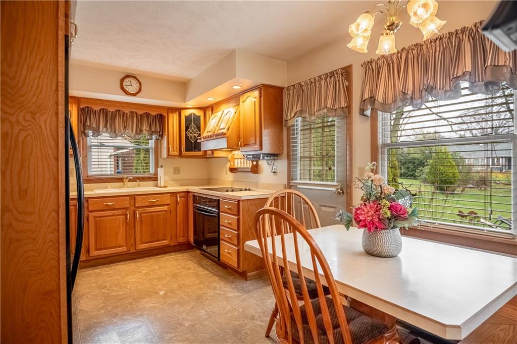 354 Ashton Road Sharon, PA 16146 - Photo 7 of 30 Gallery Image 7