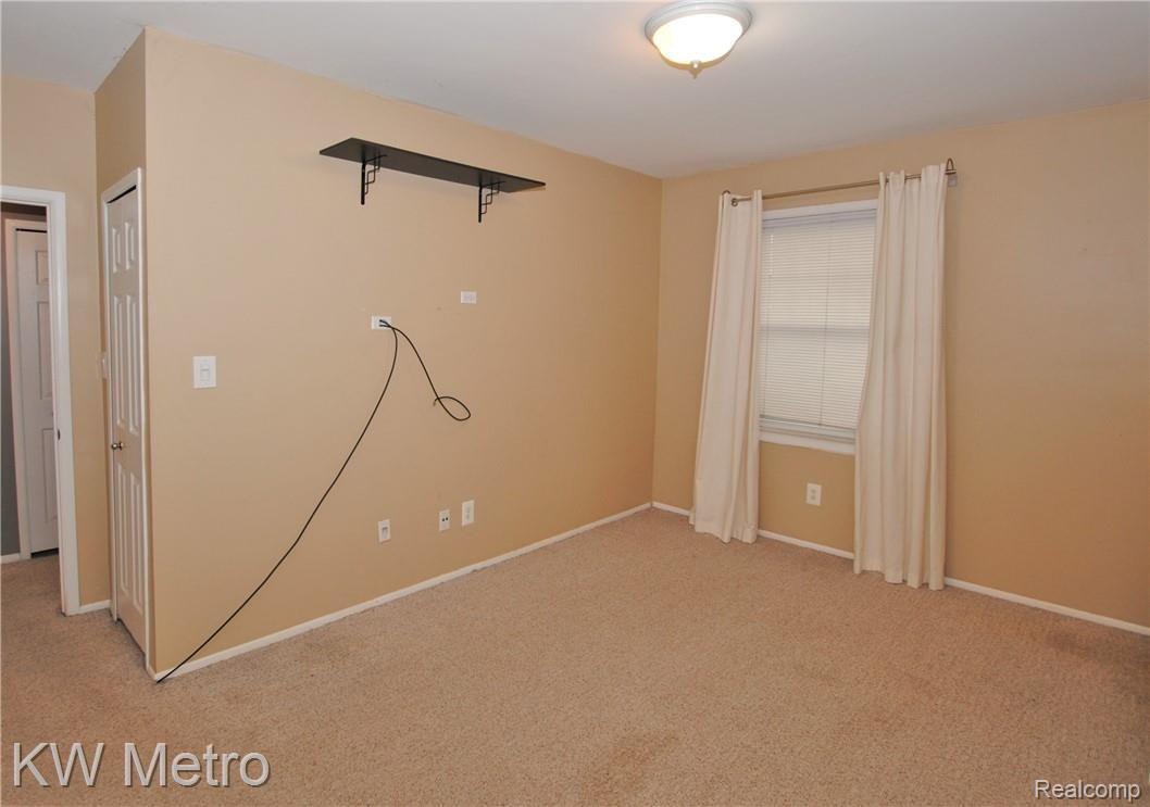729 West Maple Road Clawson, MI 48017 - Photo 14 of 29 Bedroom 1