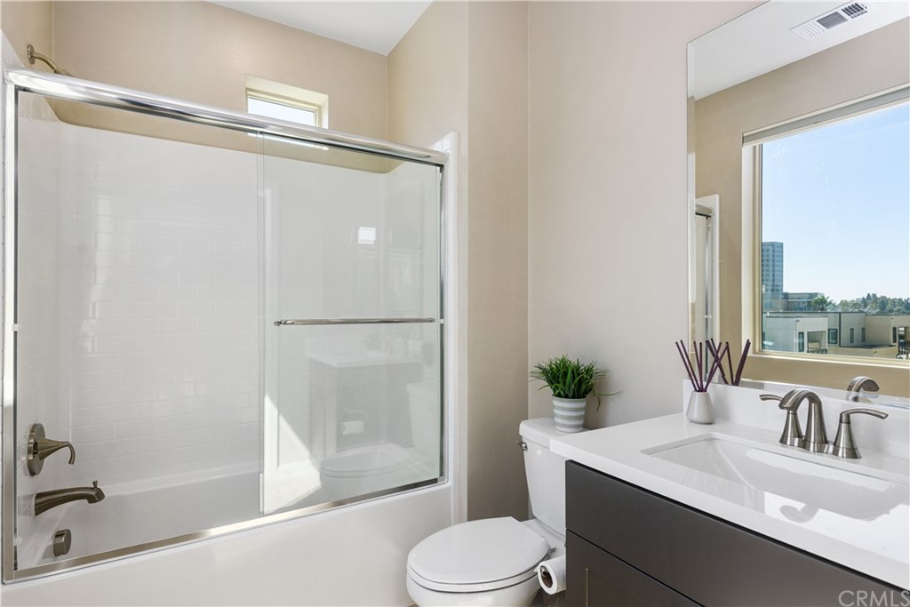 168 Tribeca Irvine, CA 92612 - Photo 36 of 46