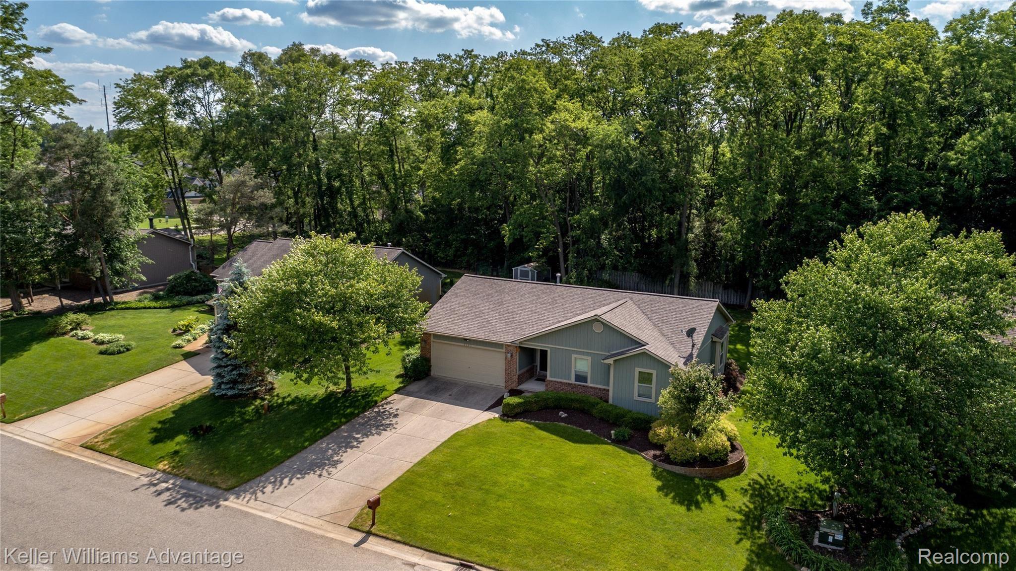 3161 Smugglers Ridge Walled Lake, MI 48390 - Photo 23 of 26 3161 Smugglers Ridge