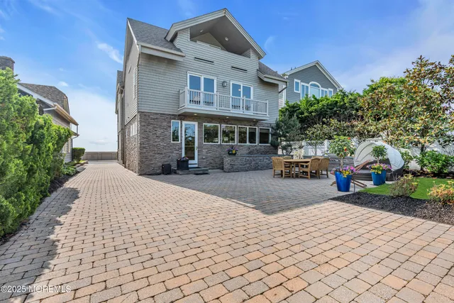 $6,500,000 | 2009 North Ocean Avenue, Spring Lake, NJ 07762